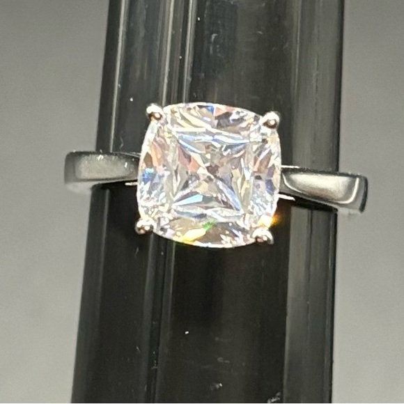 Sterling Silver square faux Diamond Ring size 6.25 beautiful - Picture 3 of 11